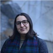 Laureata in giurisprudenza, master in proprietà intellettuale e master per l'insegnamento delle materie giuridico economiche